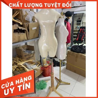 Manocanh bán thân chân gỗ