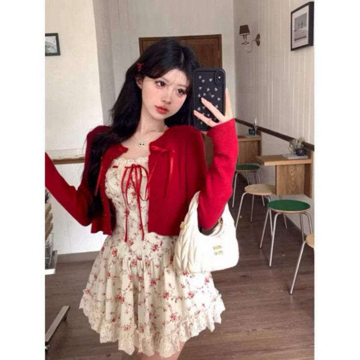 Sét váy 2 dây hoạ tiết hoa lá phối ren kèm khoác viền nơ đỏ /-rose /-rose /-rose ĐẦM VÁY