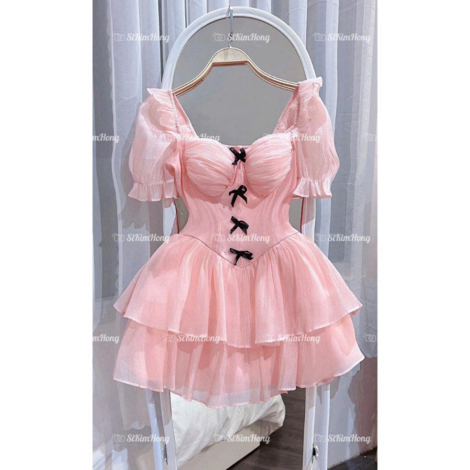 Đầm tiểu thư tay ngắn cổ vuông đính nơ xinh chất tơ nến váy xòe 2 tầng phù hợp mặc đi chơi hoặc đi dạo | BigBuy360 - bigbuy360.vn
