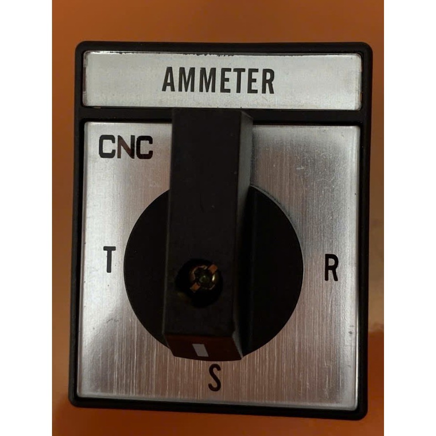 (CNC) Chuyển mạch Ampe LW28 -20 A ,4 vị trí R,S,T, OFF  kích thước 48x60 hàng chất lượng