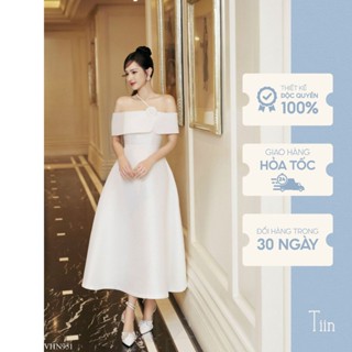 Váy thiết kế dự tiệc trắng dáng xòe dài đầm nữ trễ vai dây chéo kèm hoa cài sang chảnh Tiin Store VHN951