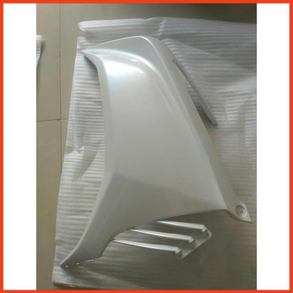 Cặp cánh bửng exciter 135 5 số, cánh yếm 135 5 số chính hãng YAMAHA trắng