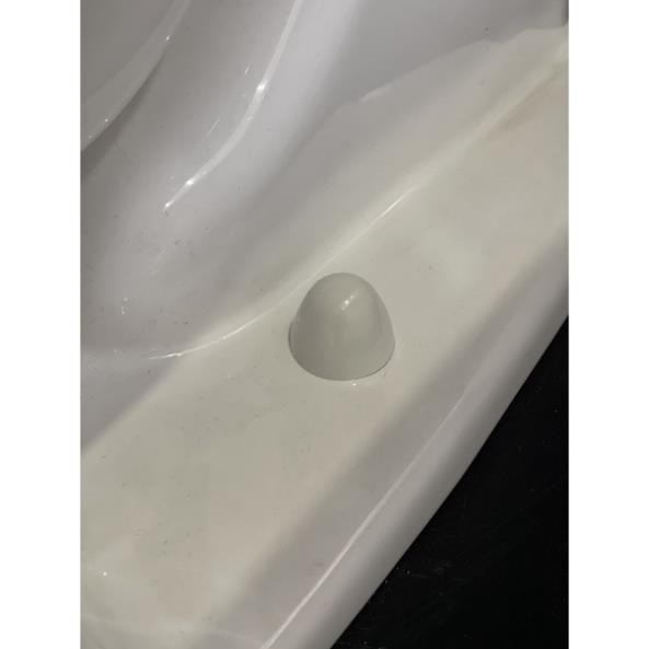 Ốc chụp chân bồn cầu, ốc định vị chân cầu