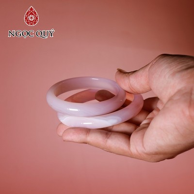 Vòng tay đá Chalcedony hồng nhạt vân - Ngọc Quý