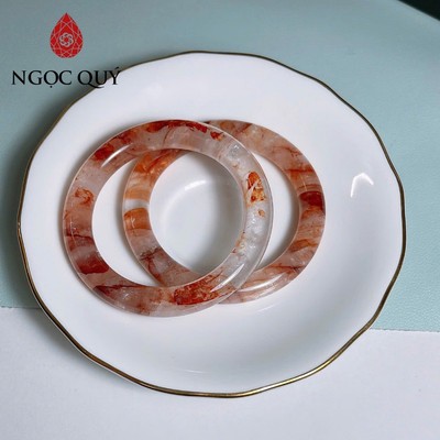 Vòng nguyên khối đá ưu linh đỏ - Ngọc Quý