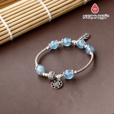 Vòng tay đá hải lam ngọc Aquamarine phối charm lông vũ Mẫu VC0314 - Ngọc Quý