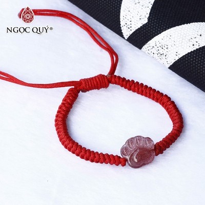 Vòng tay thắt dây đỏ xỏ chân mèo TA dâu hợp mệnh hỏa, thổ - Ngọc Quý