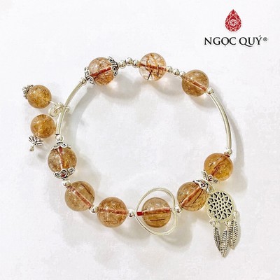 Vòng tay thạch anh tóc đỏ phối charm dream catcher hạt 10mm Mẫu VC0722 - Ngọc Quý