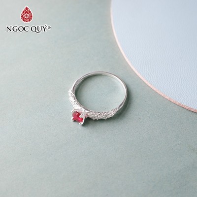 Nhẫn S925 hạt ruby - Ngọc Quý