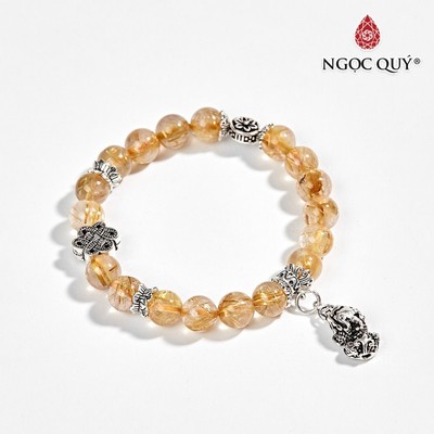 Vòng tay thạch anh tóc vàng phối charm tỳ hưu treo hạt 8mm Mẫu VC0585 - Ngọc Quý