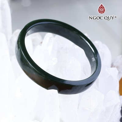 Vòng tay ngọc bích liền khối bản vuông nephrite - Ngọc Quý