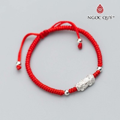 Vòng thắt dây đỏ charm S925 may mắn - Ngọc Quý