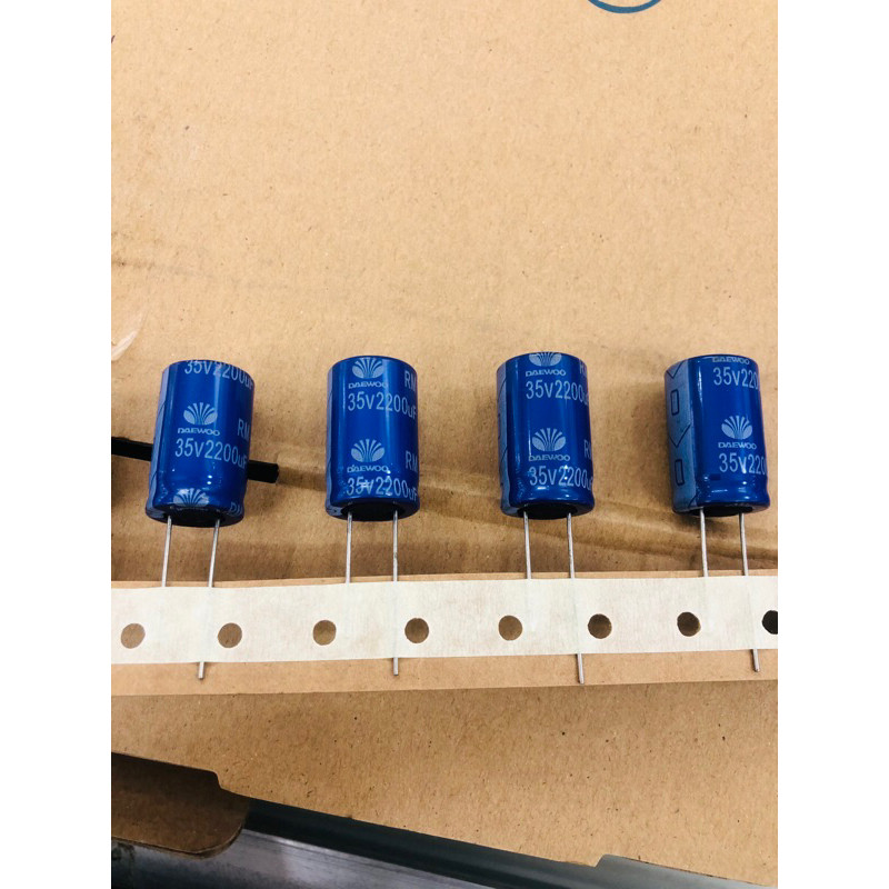 Set 10 tụ Daewoo 2200uf/35v