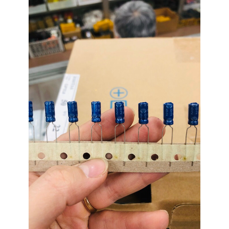 1 Dây tụ 22uf/50v Daewoo (25 con)