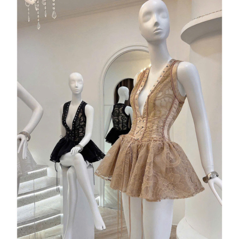 Váy 2 Dây Cổ V Đính Oze Cá Tính Dáng Xòe VEROMODA Chất Liệu Ren Cao Cấp Đẹp Quyến Rũ ,Sang Trọng | BigBuy360 - bigbuy360.vn