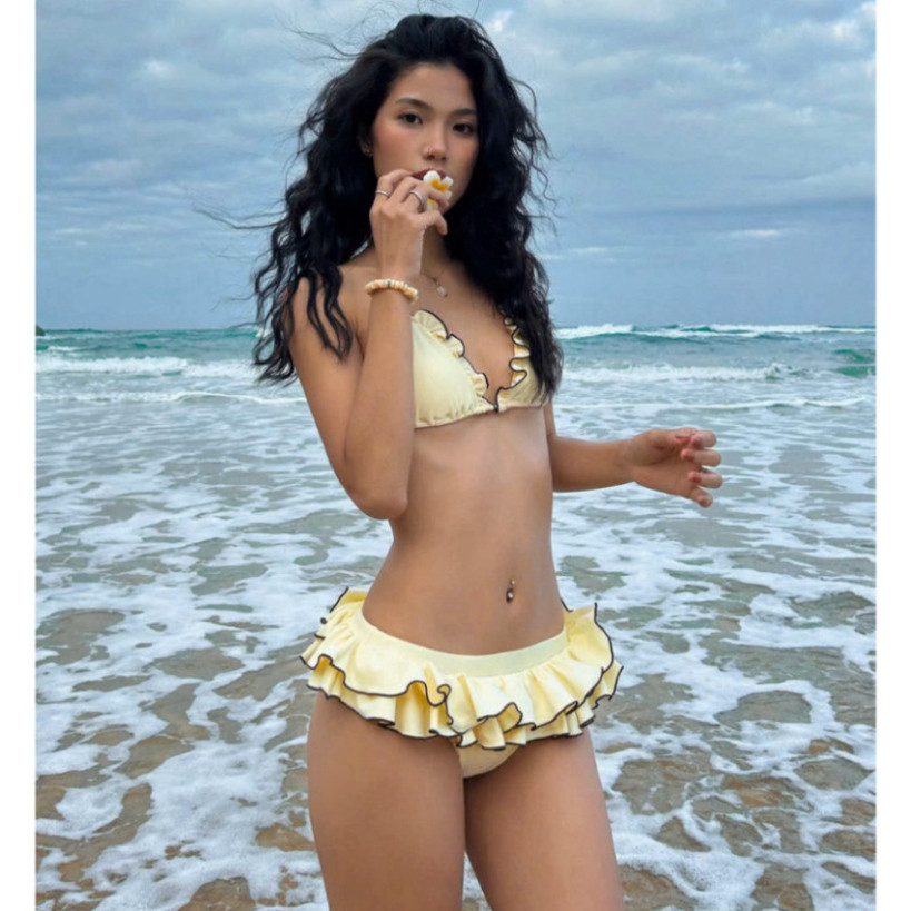 Set Bikini Đi Biển Áo Kèm Quần Ngắn Bèo VEROMODA Chất Liệu Co giãn Cao Cấp Đẹp Quyến Rũ ,Sang Trọng | BigBuy360 - bigbuy360.vn