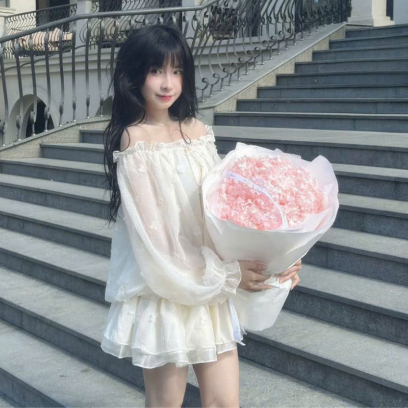 Đầm Trễ Vai Bánh Bèo Dáng Rộng Họa Tiết Hoa VEROMODA Chất Liệu Tơ Màu Be Cao Cấp Đẹp Quyến Rũ ,Sang Trọng | BigBuy360 - bigbuy360.vn