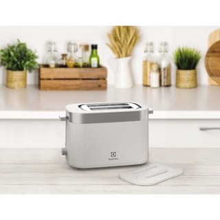 Máy nướng bánh mì Electrolux E2TS1-100W