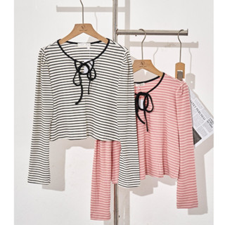 Áo len thun VIEN TRAN dáng Croptop, buộc nơ cổ sọc kẻ V61B24Q055