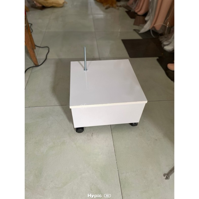 BỤC GỖ MANOCANH ĐỨNG CÓ BÁNH XE, CÓ CÂY TI