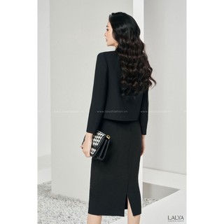 Áo dáng lửng cổ phối be-Đen_LALYA_AV61