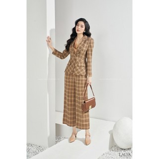 Áo blazer kẻ can eo_Kẻnâu_LALYA_AV62