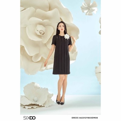 Đầm dạ tweed dáng suông phối hoa SIXDO (Black Tweed Mini Dress With Flower)