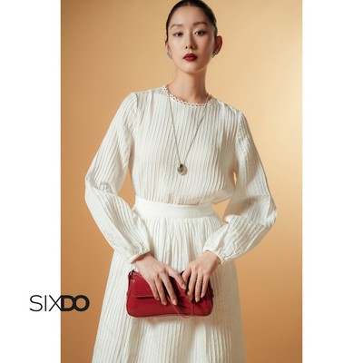 Áo kiểu nữ dài tay phối cổ ren xếp li SIXDO (White Long Sleeves Raw Blouse)