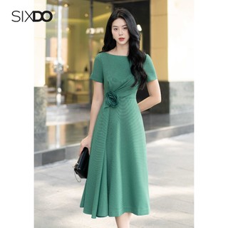 Đầm xanh cổ thuyền nhún eo SIXDO (Dark Green Midi Raw Dress With Flower)