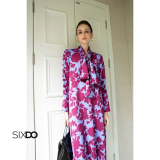 Đầm suông nơ cổ họa tiết hoa nền xanh SIXDO (Blue Floral Silk Loose Dress)