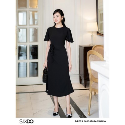 Đầm lụa cổ tròn phối hoa SIXDO (Black Midi Silk Dress With Flower)