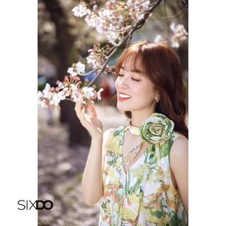 Đầm maxi tơ phối hoa cổ SIXDO (White Floral Sleeveless Midi Dress)