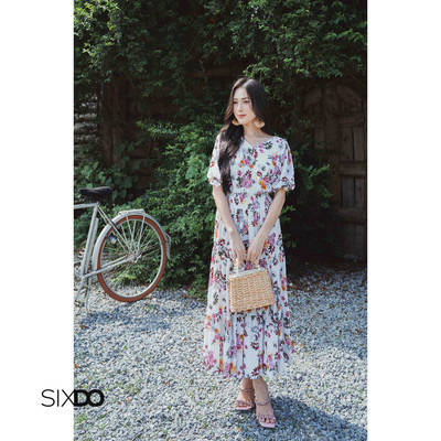 Đầm hoa midi chun eo tay phồng thời trang trẻ trung SIXDO (Cream Floral Midi Chiffon Dress)