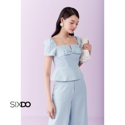 Áo thô cổ vuông phối nơ ngực SIXDO (Light Blue Square Neck Raw Top)