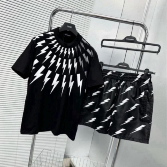 Bộ Đồ Kết Hợp Quần Gió Áo Phông Tia Sét Kiểu Cách Mới Cực Phong Cách, Bộ Quần Áo Nam Nữ siêu nét 2025 [M56]