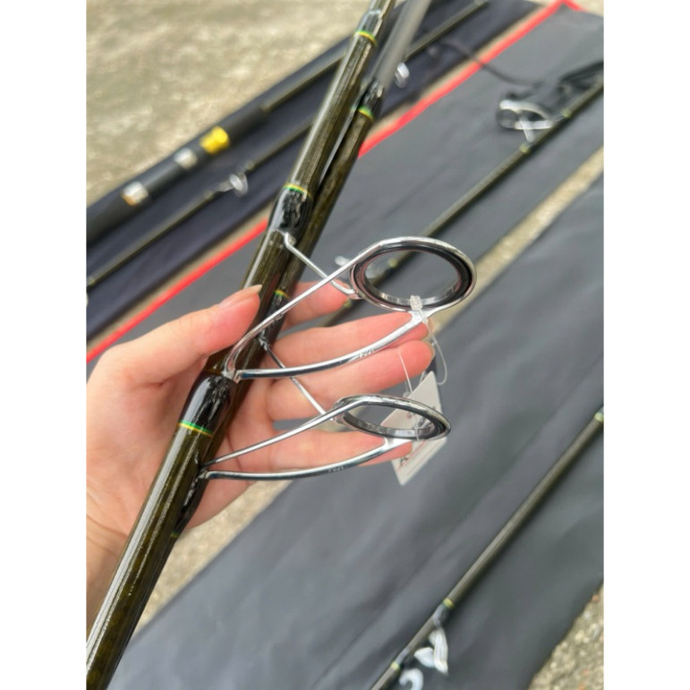 Cần 2 khúc  RYOBI OSAKA - JAPAN - Cần trâu Bò Chuyên Kéo Cá Lớn, phôi Carbon xoắn X toàn  thân ngọn 