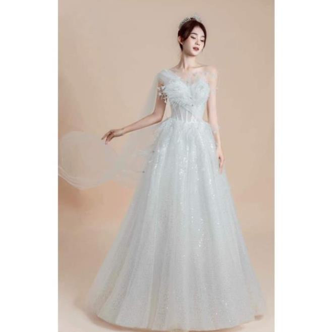 Váy tiệc, đi bàn phối lông vũ siêu cao cấp với thiết kế dịu dàng, nàng dâu như nữ hoàng sang chảnh