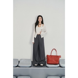 FAT9462 - Áo thun dệt kim vải len dáng ôm cổ thuyền tay loe thân áo xẻ tạo kiểu - JAN. By Pantio