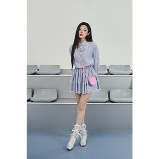  FDP93484 - Đầm dạo phố vải thô kẻ mỏng dáng suông cổ đức phối ren eo bo chun co giãn xếp tầng  - JAN. By Pantio 