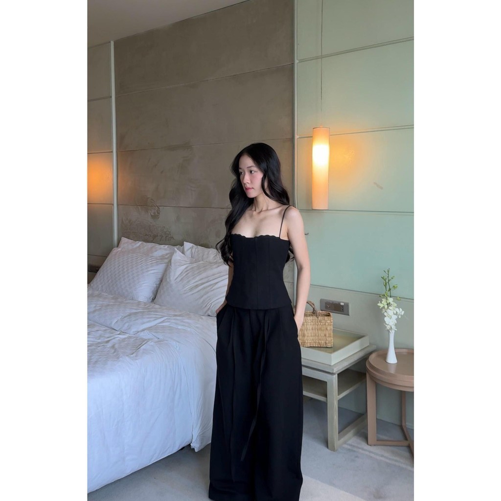 𝐃𝐢.𝐨 𝐓𝐨𝐩 | mir.byhi | Áo hai dây mảnh dáng corset viền ren | BigBuy360 - bigbuy360.vn