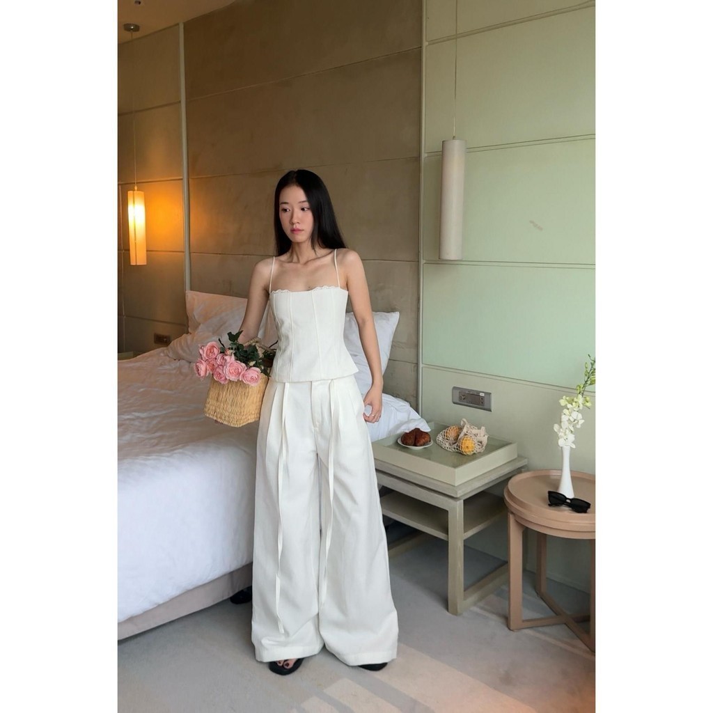 𝐃𝐢.𝐨 𝐓𝐨𝐩 | mir.byhi | Áo hai dây mảnh dáng corset viền ren | BigBuy360 - bigbuy360.vn