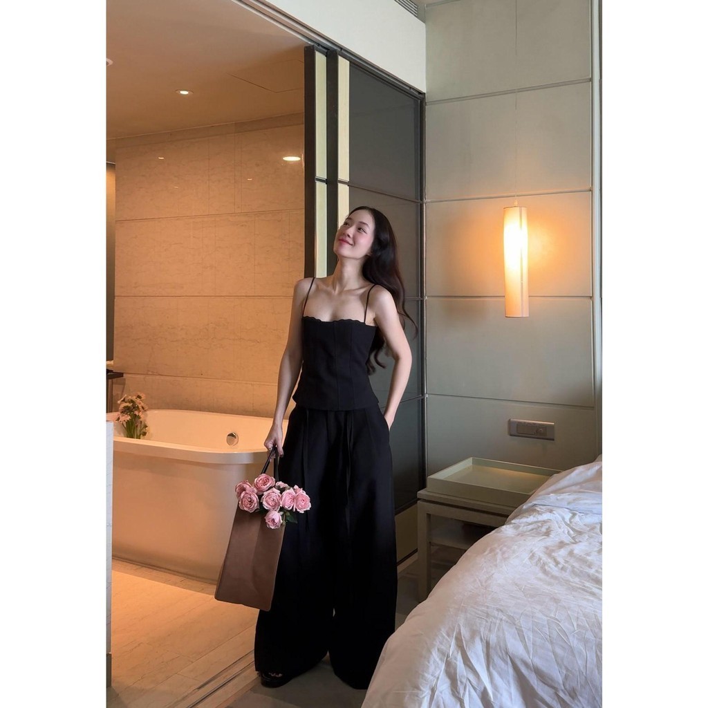 𝐃𝐢.𝐨 𝐓𝐨𝐩 | mir.byhi | Áo hai dây mảnh dáng corset viền ren | BigBuy360 - bigbuy360.vn