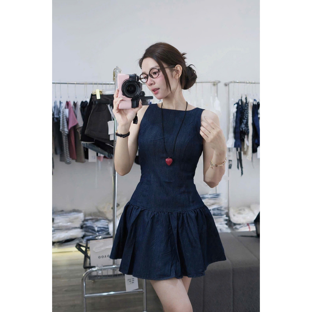 [V.08 Tặng Quần Bảo Hộ]: Váy Denim Xòe Cổ Thuyền Sát Nách Thiết Kế Hở Lưng Kế Hợp Khóa Kéo Siêu Slay (Ảnh Thật Trải Sàn) | BigBuy360 - bigbuy360.vn