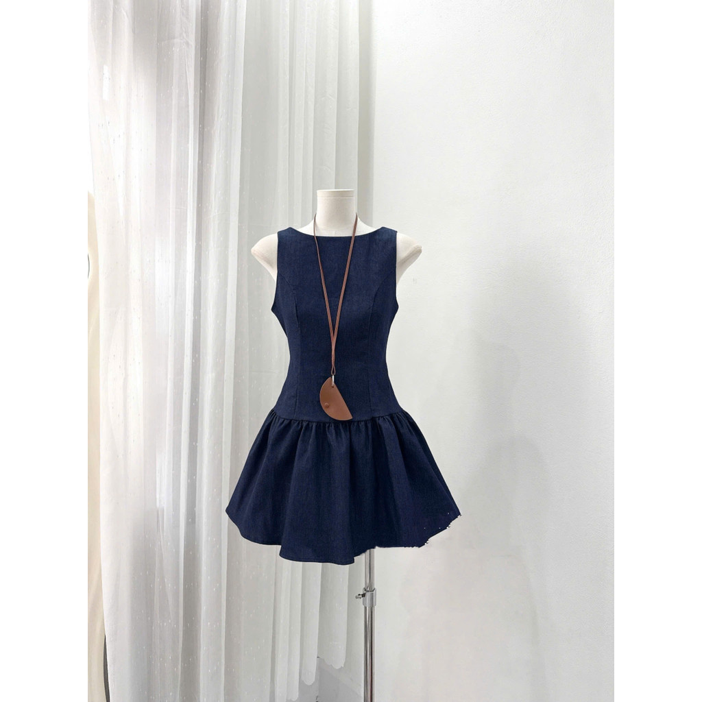 [V.08 Tặng Quần Bảo Hộ]: Váy Denim Xòe Cổ Thuyền Sát Nách Thiết Kế Hở Lưng Kế Hợp Khóa Kéo Siêu Slay (Ảnh Thật Trải Sàn) | BigBuy360 - bigbuy360.vn