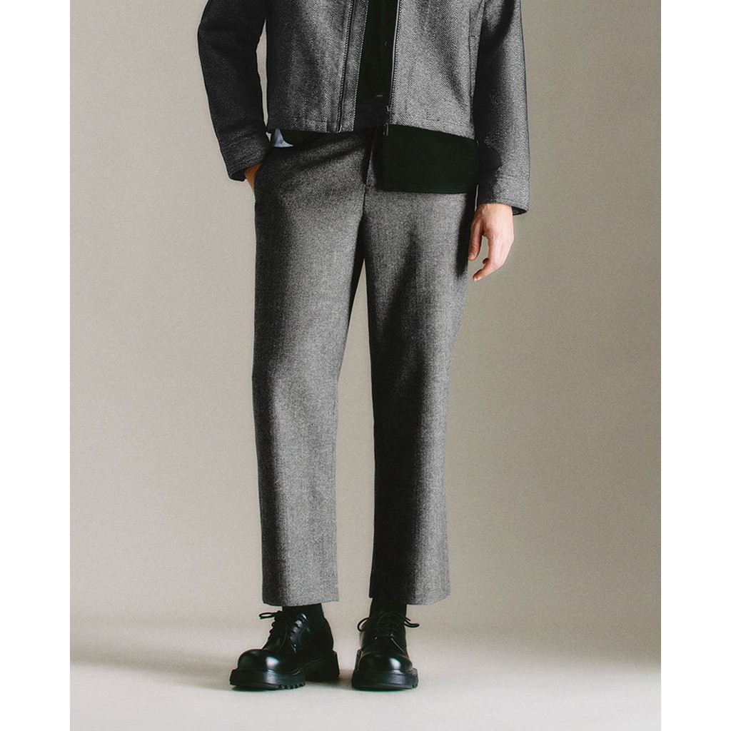 URBAN REVIVO - Quần nam ống đứng thanh lịch UMF650009-B5A