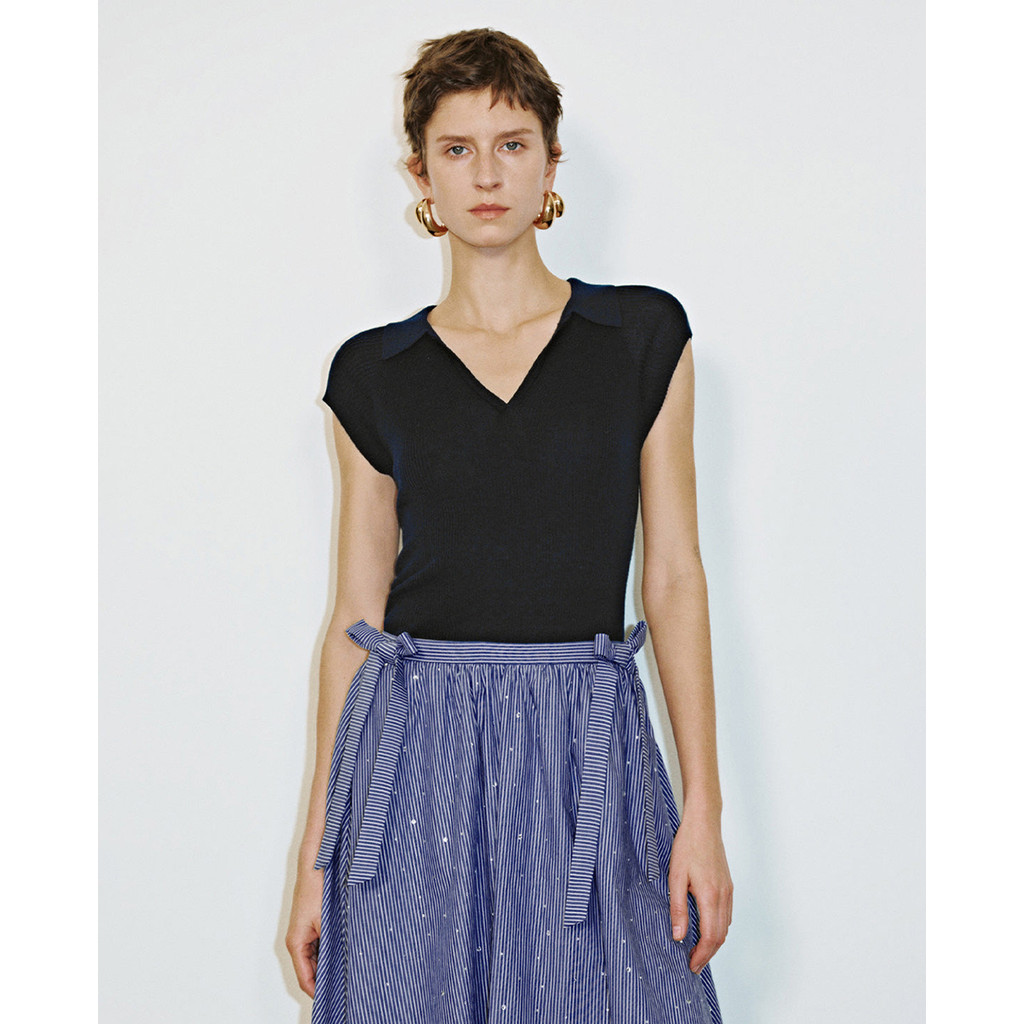 URBAN REVIVO - Áo dệt kim nữ cổ bẻ tay ngắn Lapel UWM950031-L8A