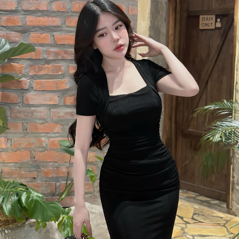 Váy Đầm Nữ Tay Ngắn Thời Trang, Đầm Body Cao Cấp Suông Dài Tôn Dáng Basic Phong Cách D121 LONACO | BigBuy360 - bigbuy360.vn
