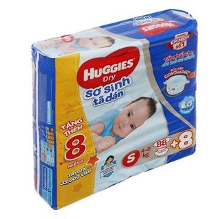 Tã dán sơ sinh Huggies size S 96 miếng (từ 4 - 8 kg)