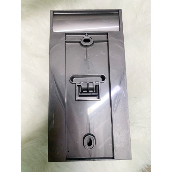 - Đế sạc treo tường cho máy hút bụi V12 / V12 Detect Slim / V12 Submarine