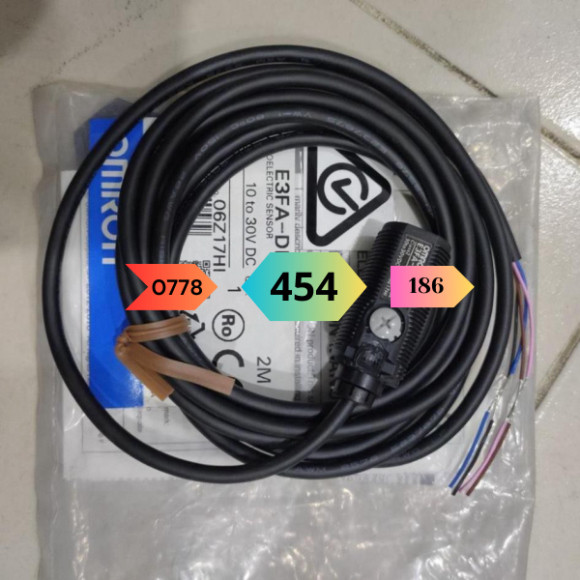Cảm biến Omron E3FA-DN12